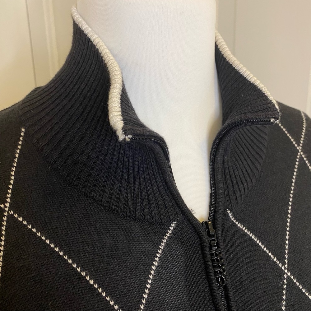 Diamond Pattern Full Zip Cardigan - Picture 4 of 6